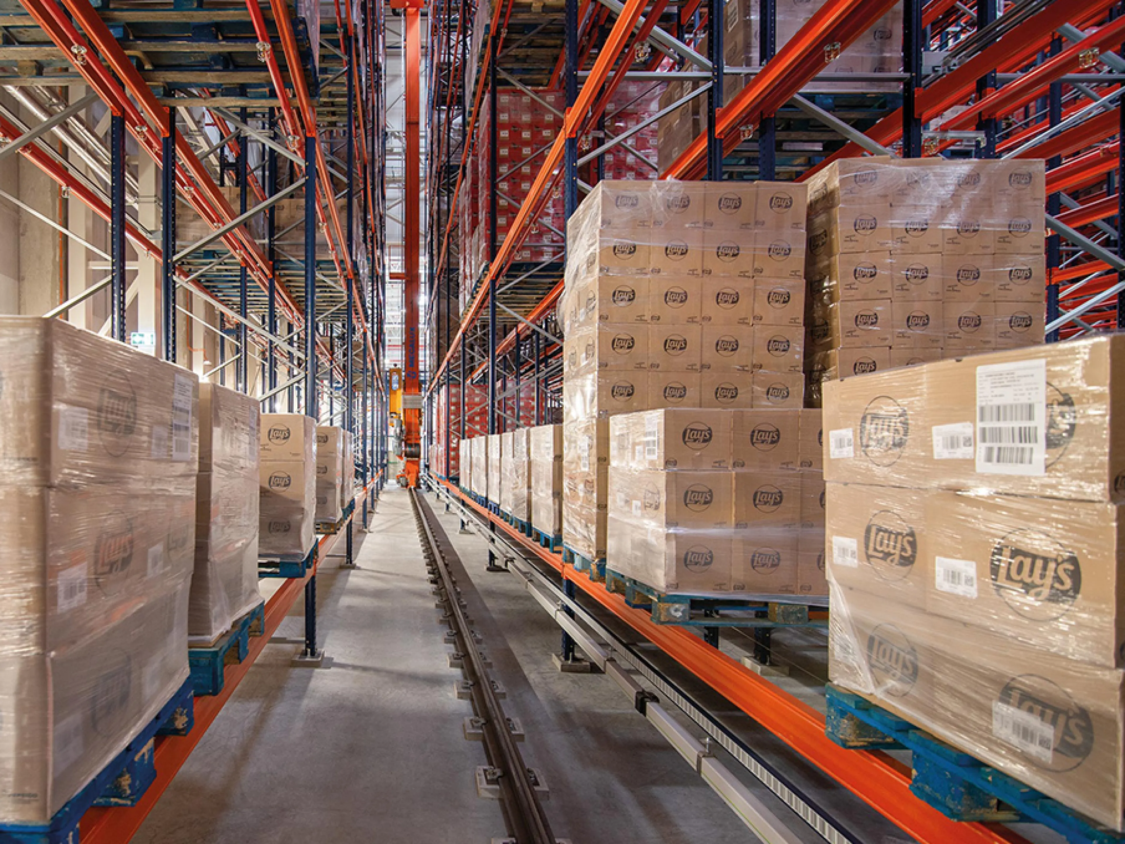 Die Fabrik in Polen verarbeitet jährlich 60.000 Tonnen Kartoffeln und 15.000 Tonnen Mais zu Tüten mit Lay's und Doritos Nachos, Bild: Pepsico / Mecalux Die Pepsico-Fabrik in Polen verarbeitet jährlich 60.000 Tonnen Kartoffeln und 15.000 Tonnen Mais zu Tüten mit Lay's und Doritos Nachos