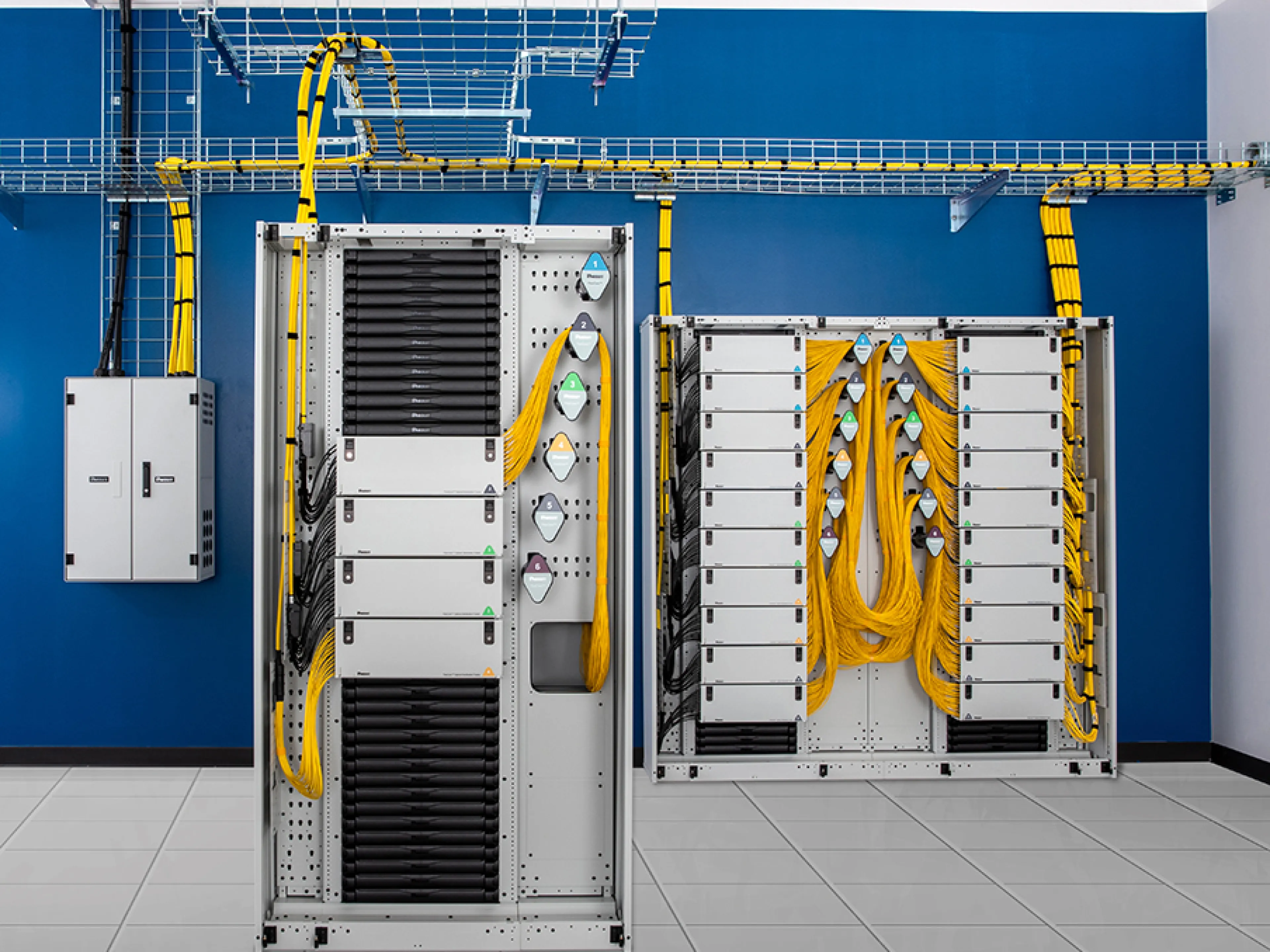 Kabelmanagementsystem für Rechenzentren und weitere kritische Infrastruktur