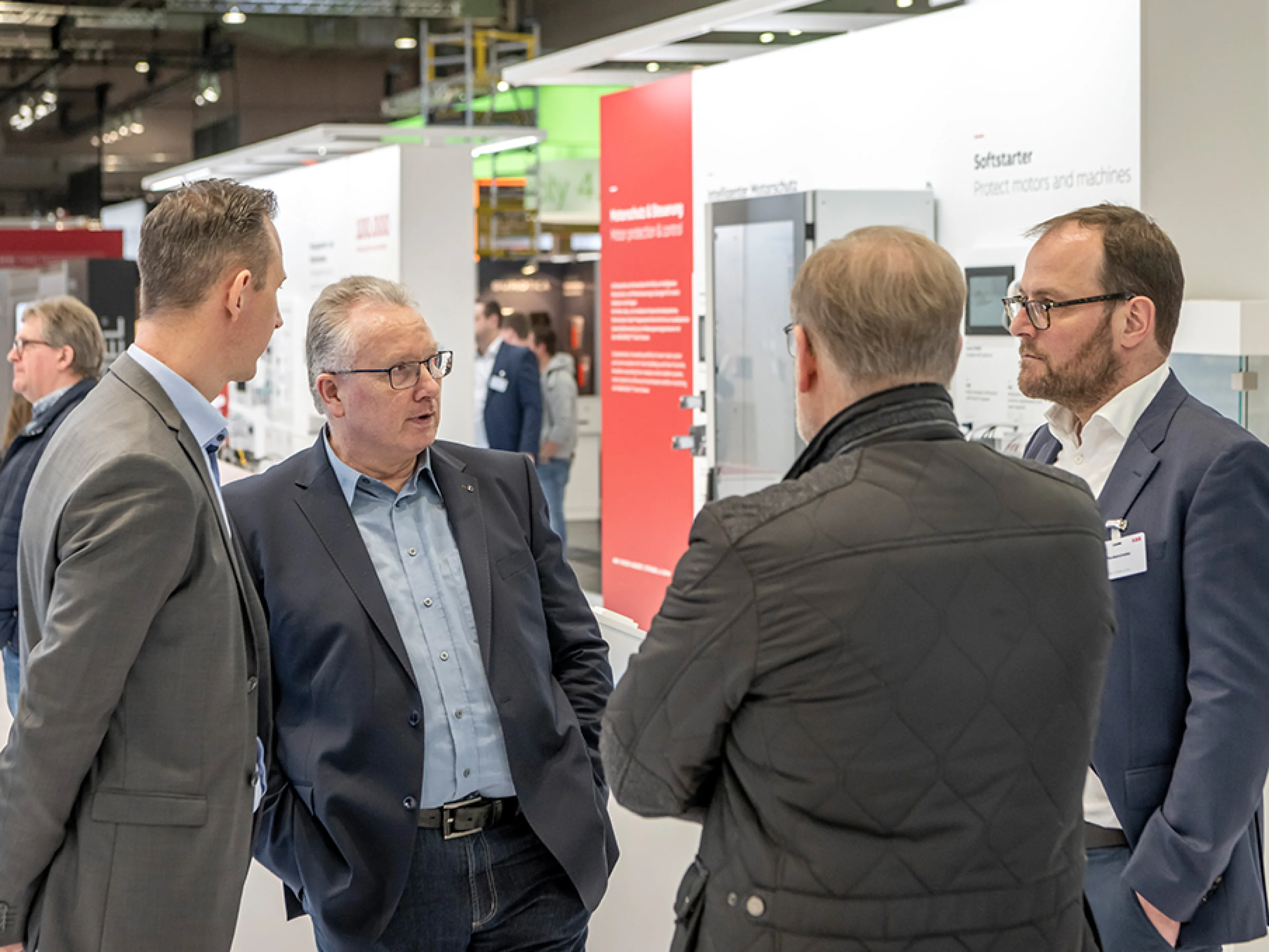 Die Elektrotechnik 2025 bietet zahlreichen Möglichkeiten zum Austausch über den Einfluss von KI im Bereich Industrietechnik