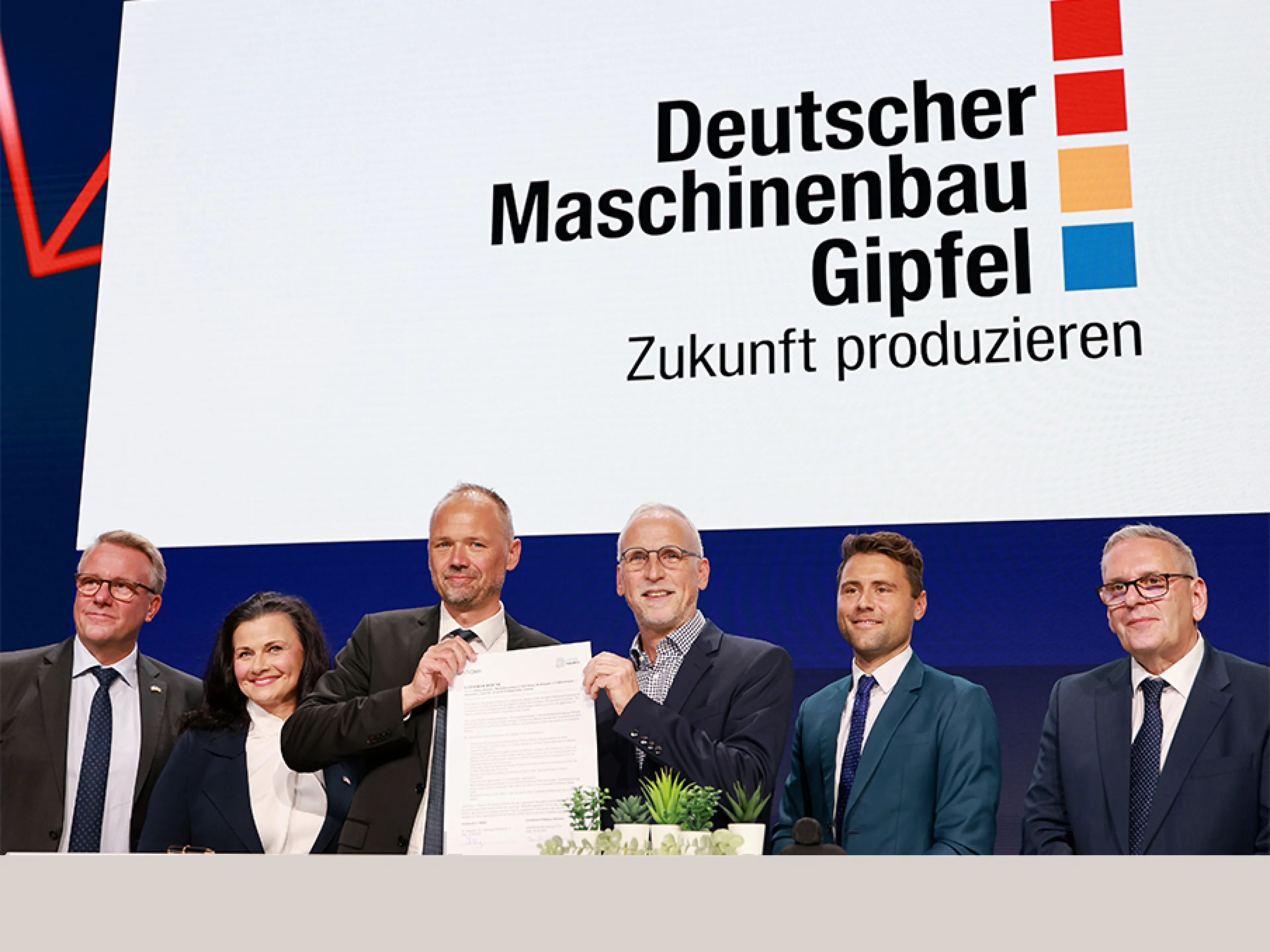 Auf dem 15. Deutschen Maschinenbau-Gipfel in Berlin unterzeichneten Dänemarks nationales Robotik-Cluster Odense Robotics und VDMA Robotik + Automation eine Kooperationsvereinbarung