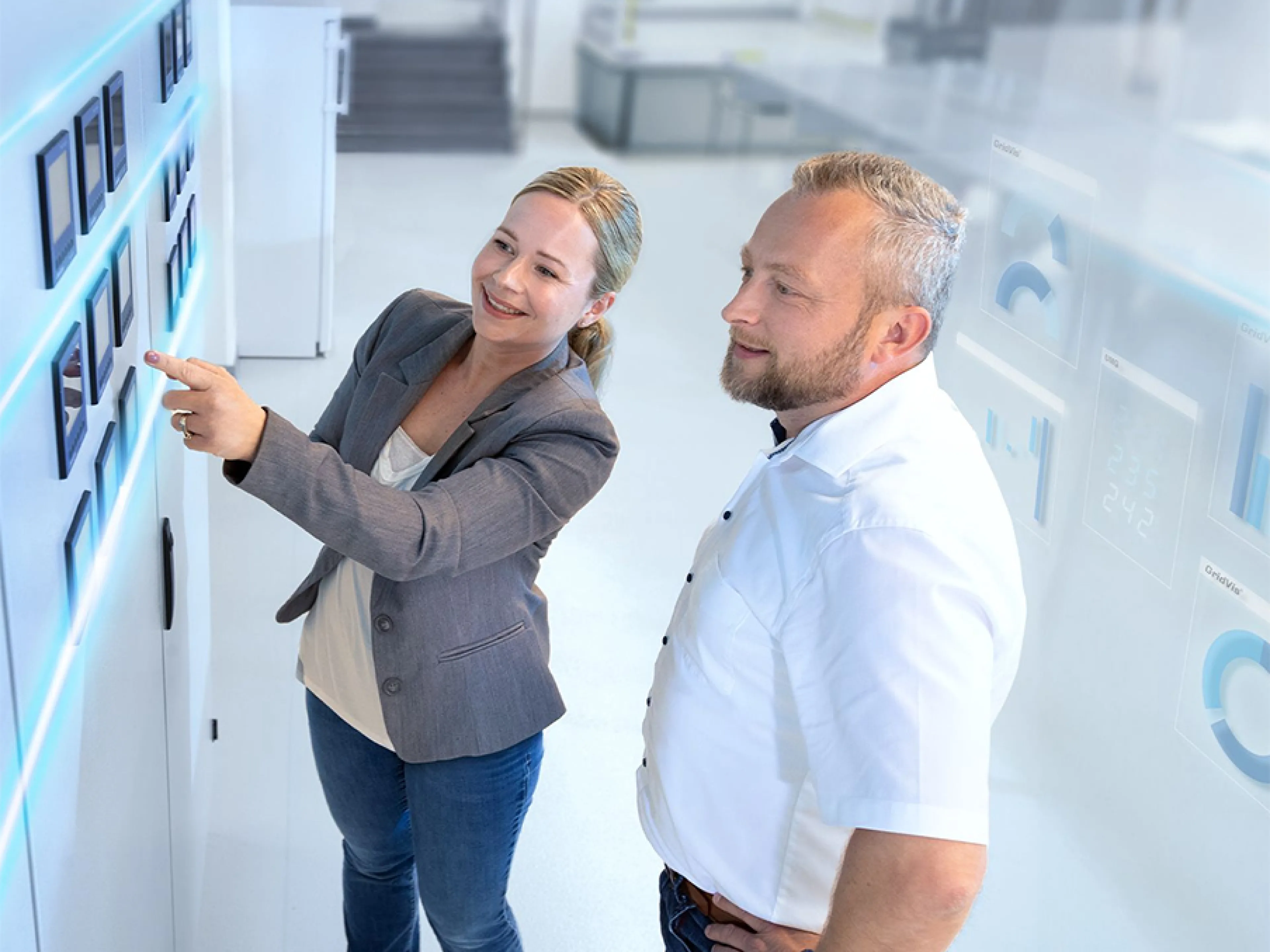 Janitza rückt auf der SPS 2025 Energiemanagement, Spannungsqualität und Residual Current Monitoring (RCM) sowie Komplettlösungen aus einer Hand in den Fokus