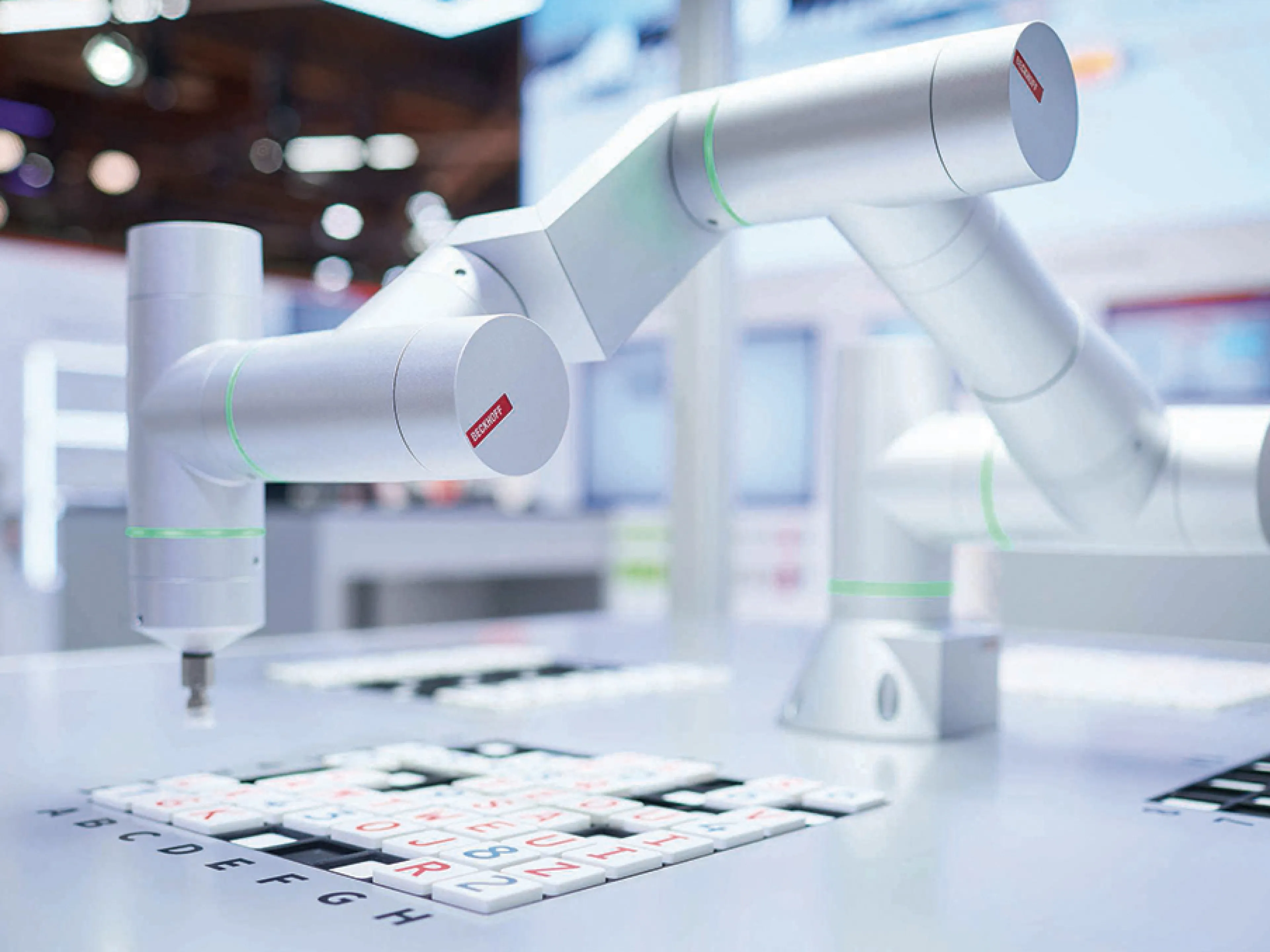 Physical AI in der Praxis: „TwinCAT CoAgent“ übersetzt natürliche Sprache in Maschinenbefehle und ermöglicht die intuitive Steuerung komplexer mechatronischer Systeme