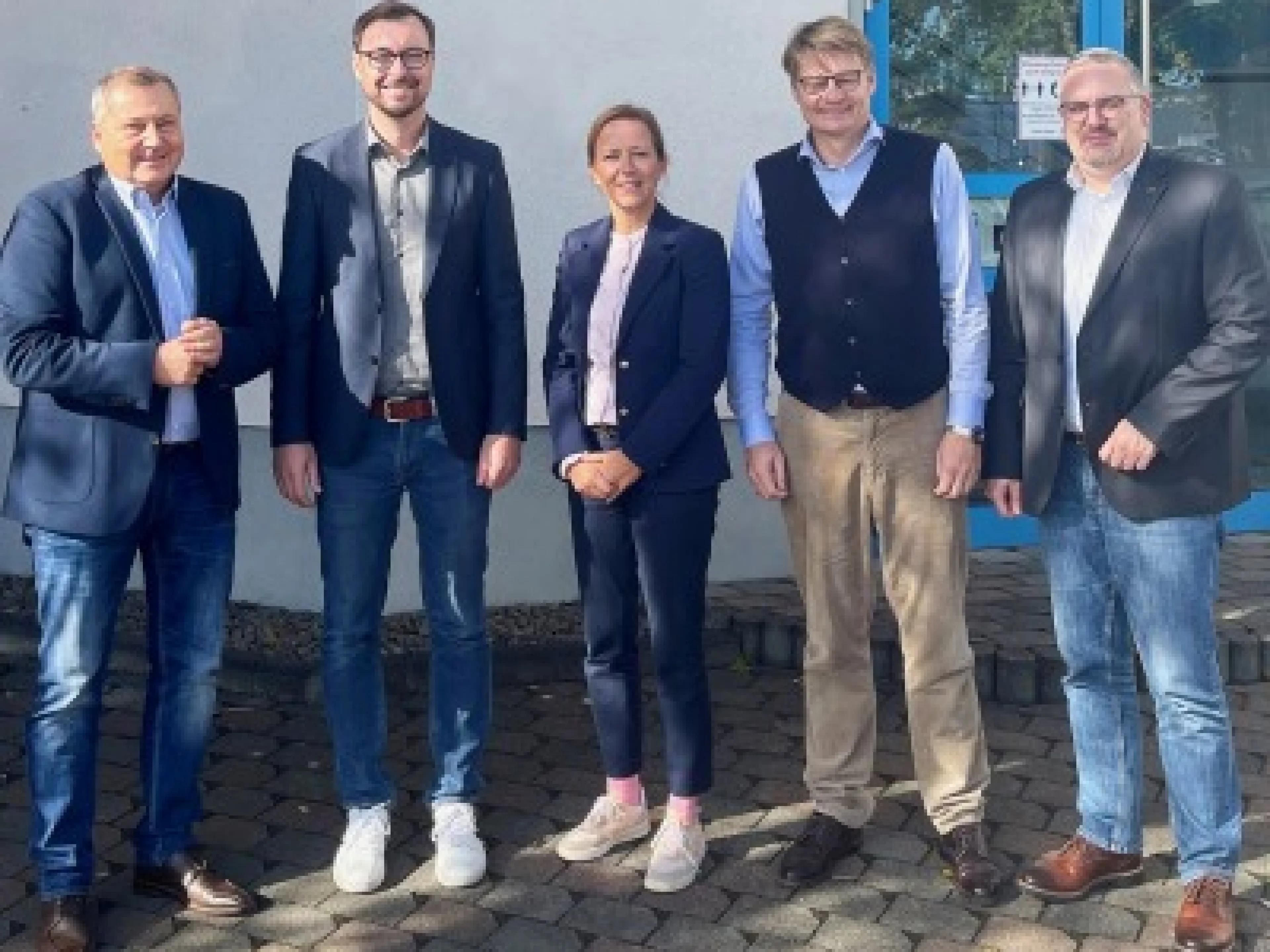 Adels-Contact und Conta-Clip vereinbaren strategische Partnerschaft