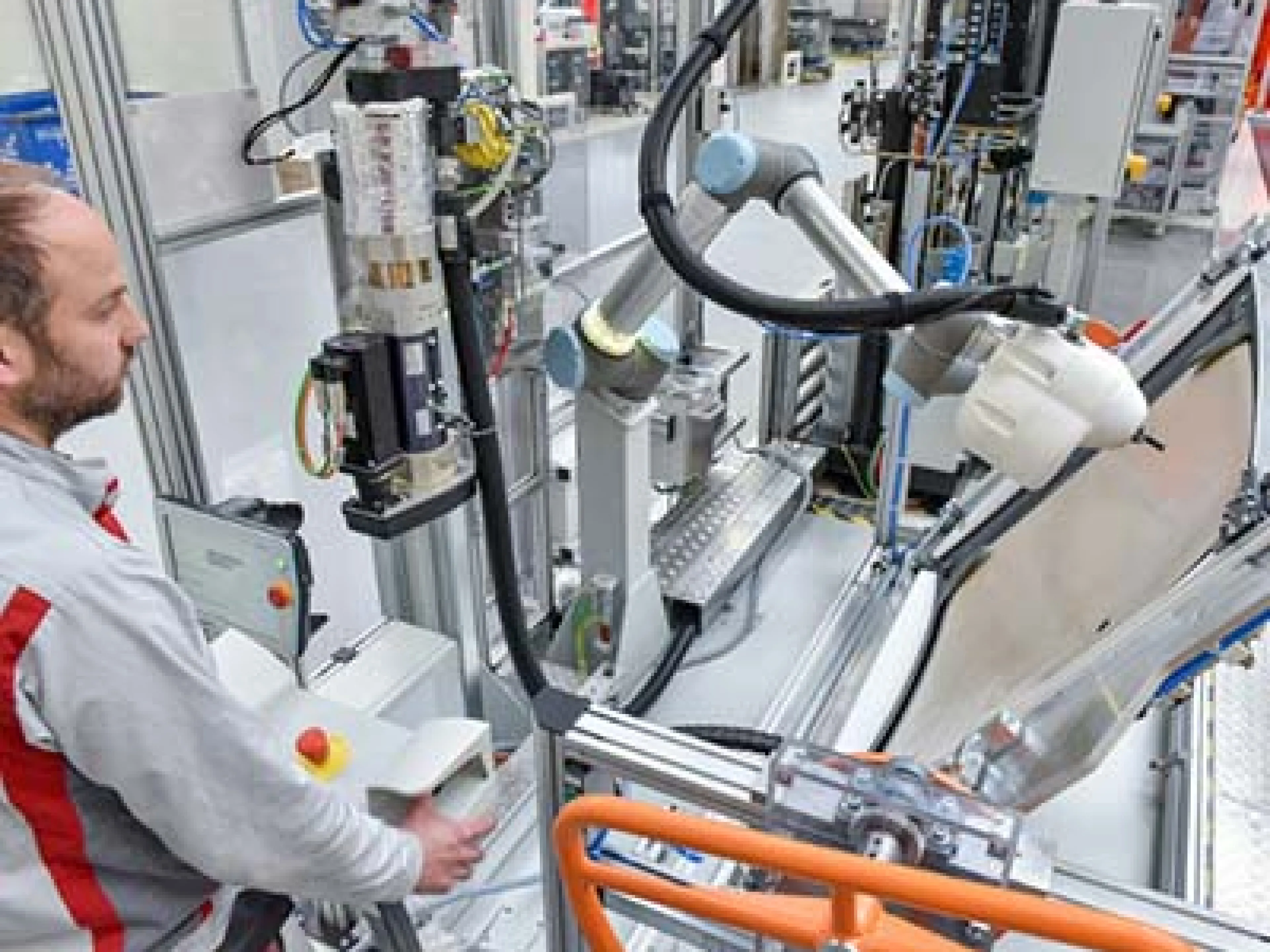 MRK-Leichtbauroboter in der Endmontage bei Audi