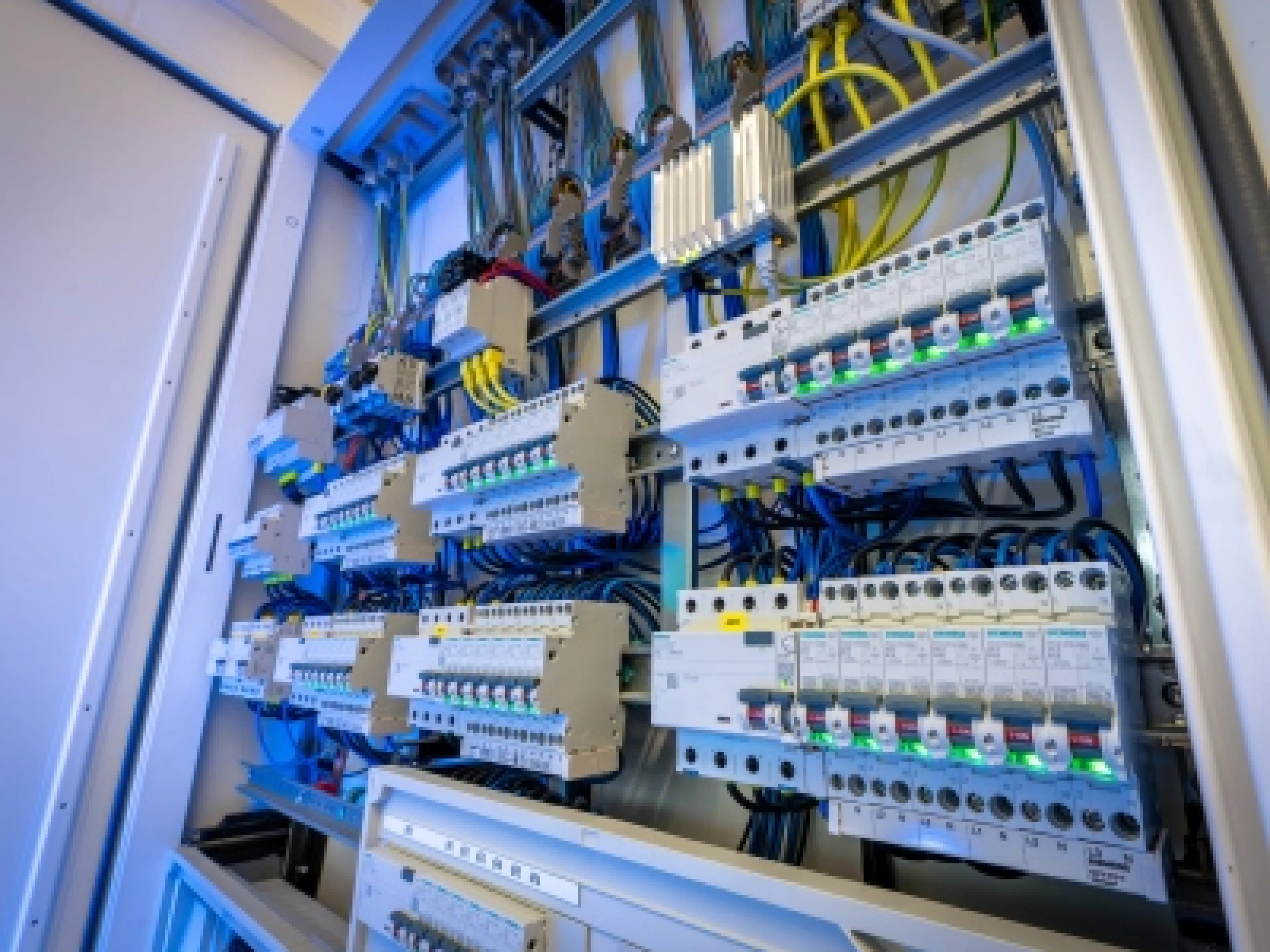 Gasnetz Hamburg geht mit der ersten digitalisierten Niederspannungsverteilung von Siemens neue Wege