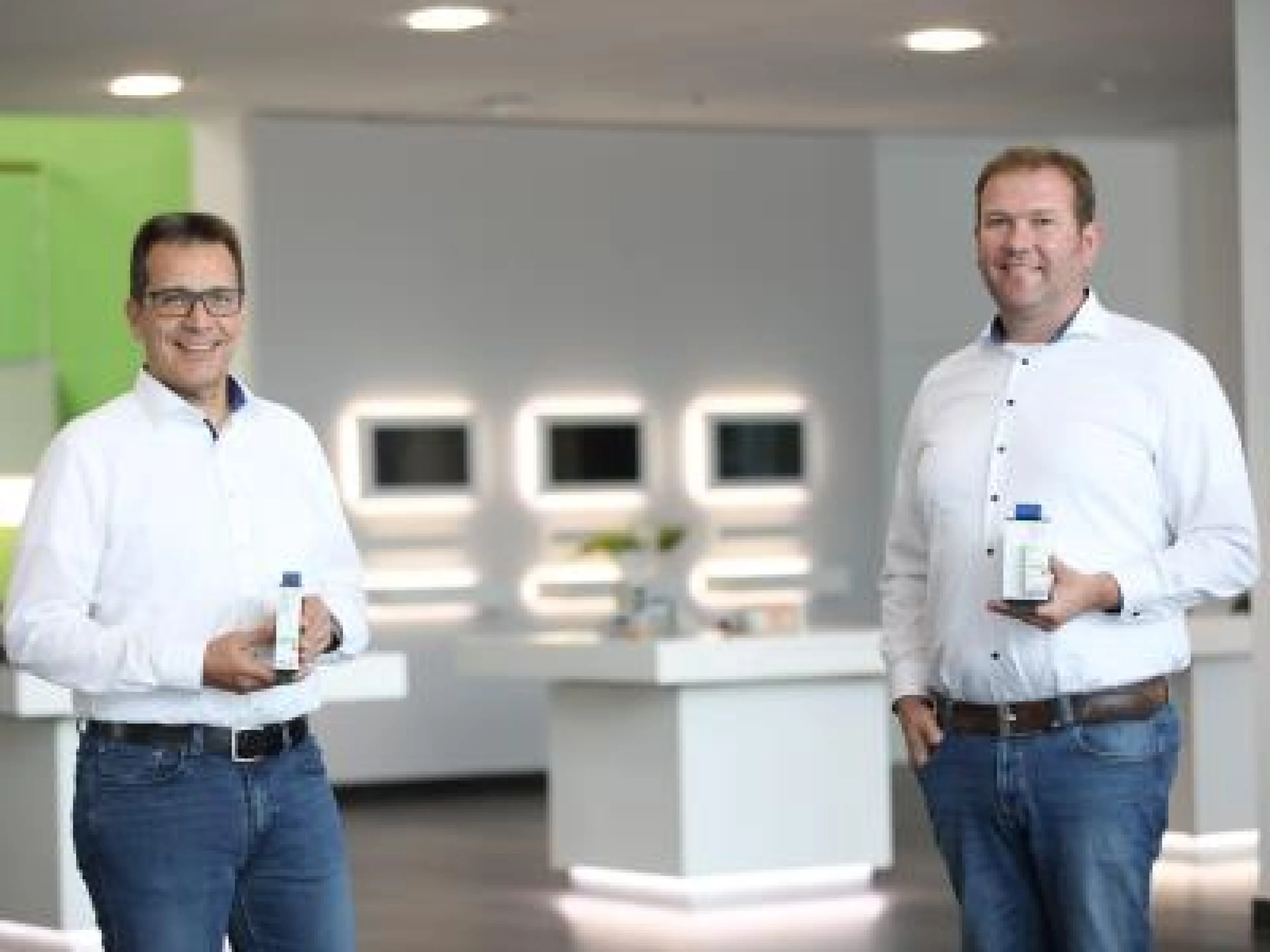 Klaus Böhmer (links) und Dennis Dusny sind Geschäftsführer der neu gegründeten Wago Electronics GmbH