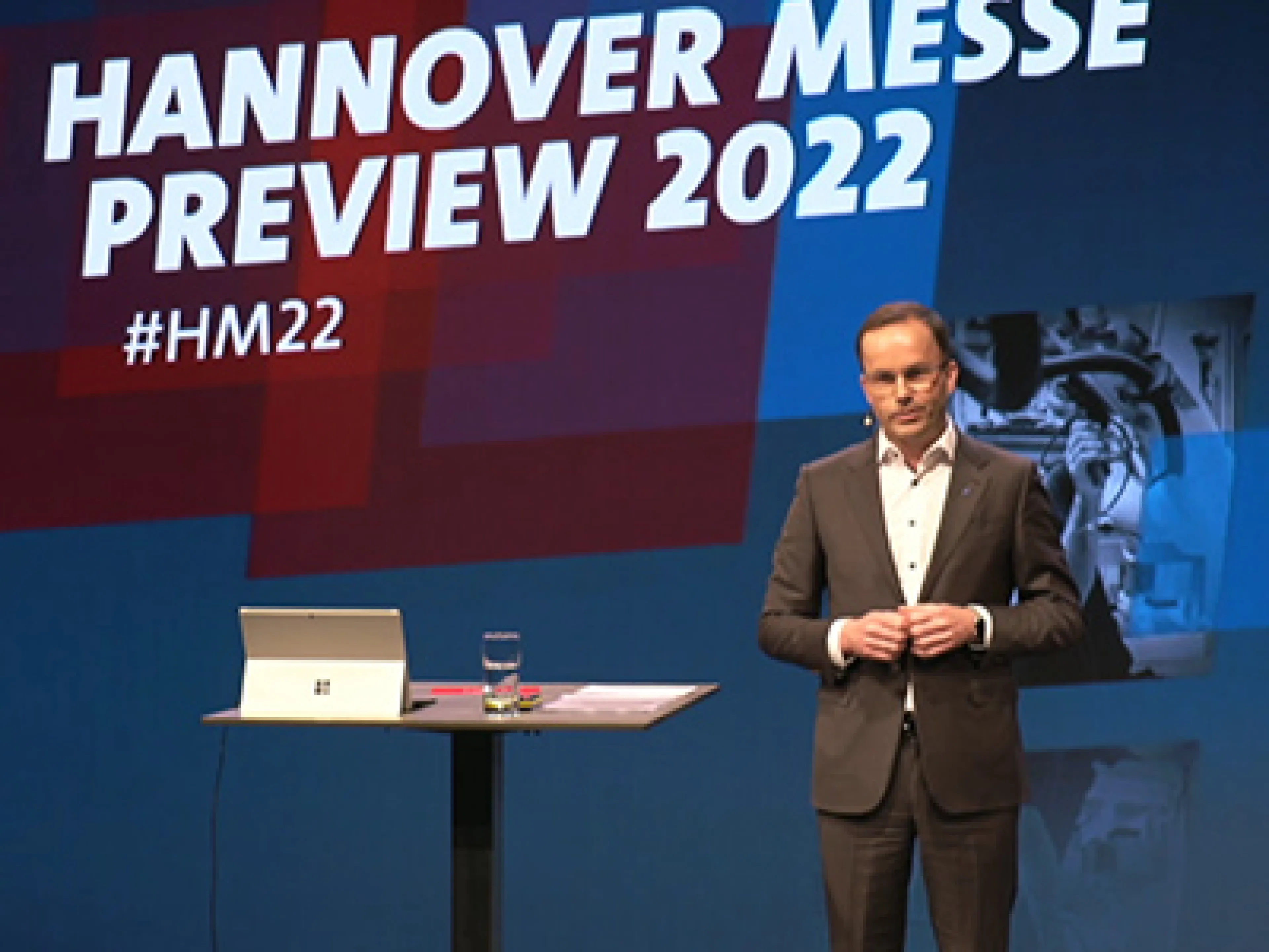 Dr. Jochen Köckler ist Vorsitzender des Vorstandes der Deutschen Messe in Hannover