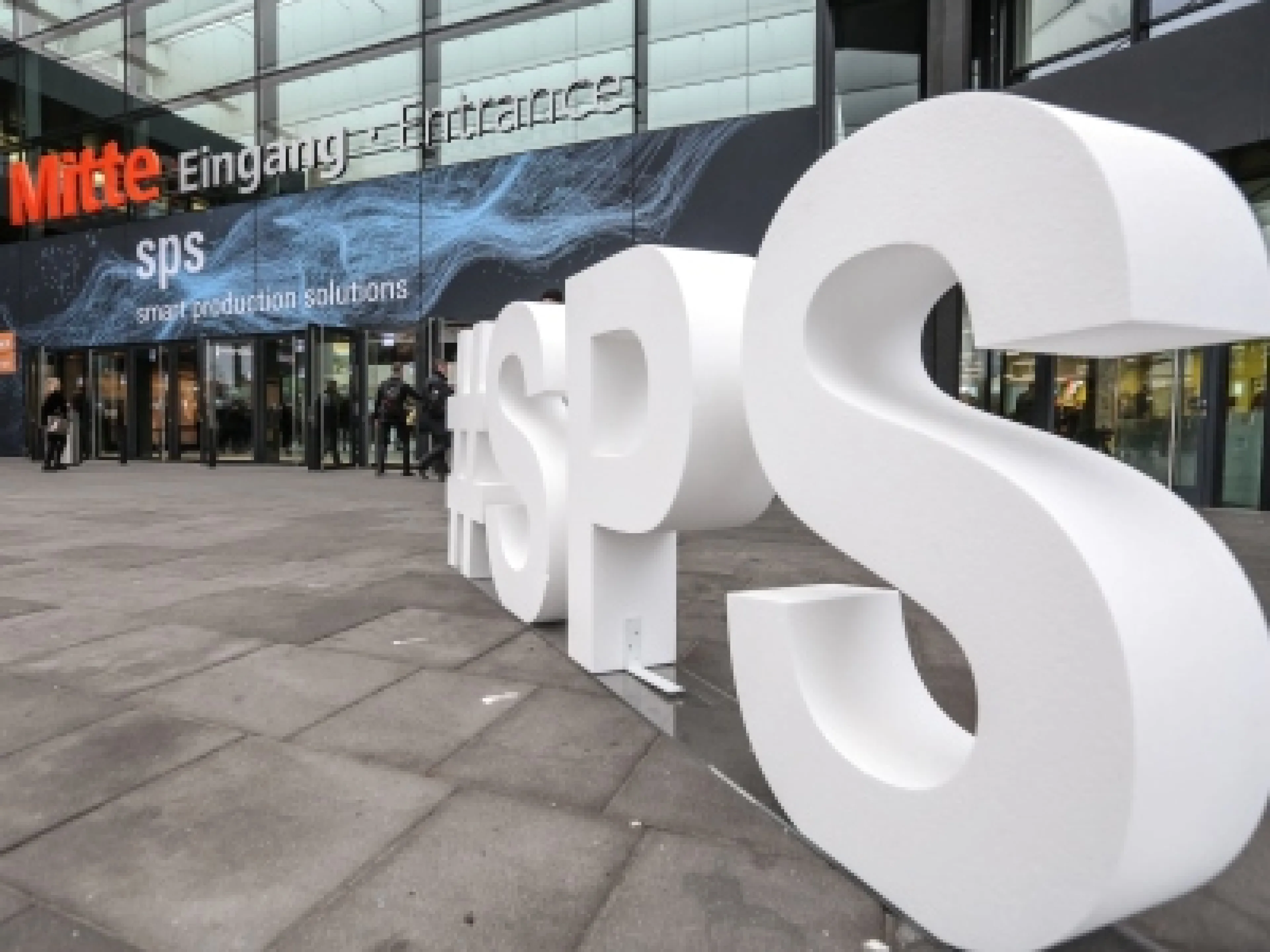 Nach zwei Jahren - Corona-bedingter - Unterbrechung ist die SPS 2022 wieder in den Nürnberger Messehallen geplant
