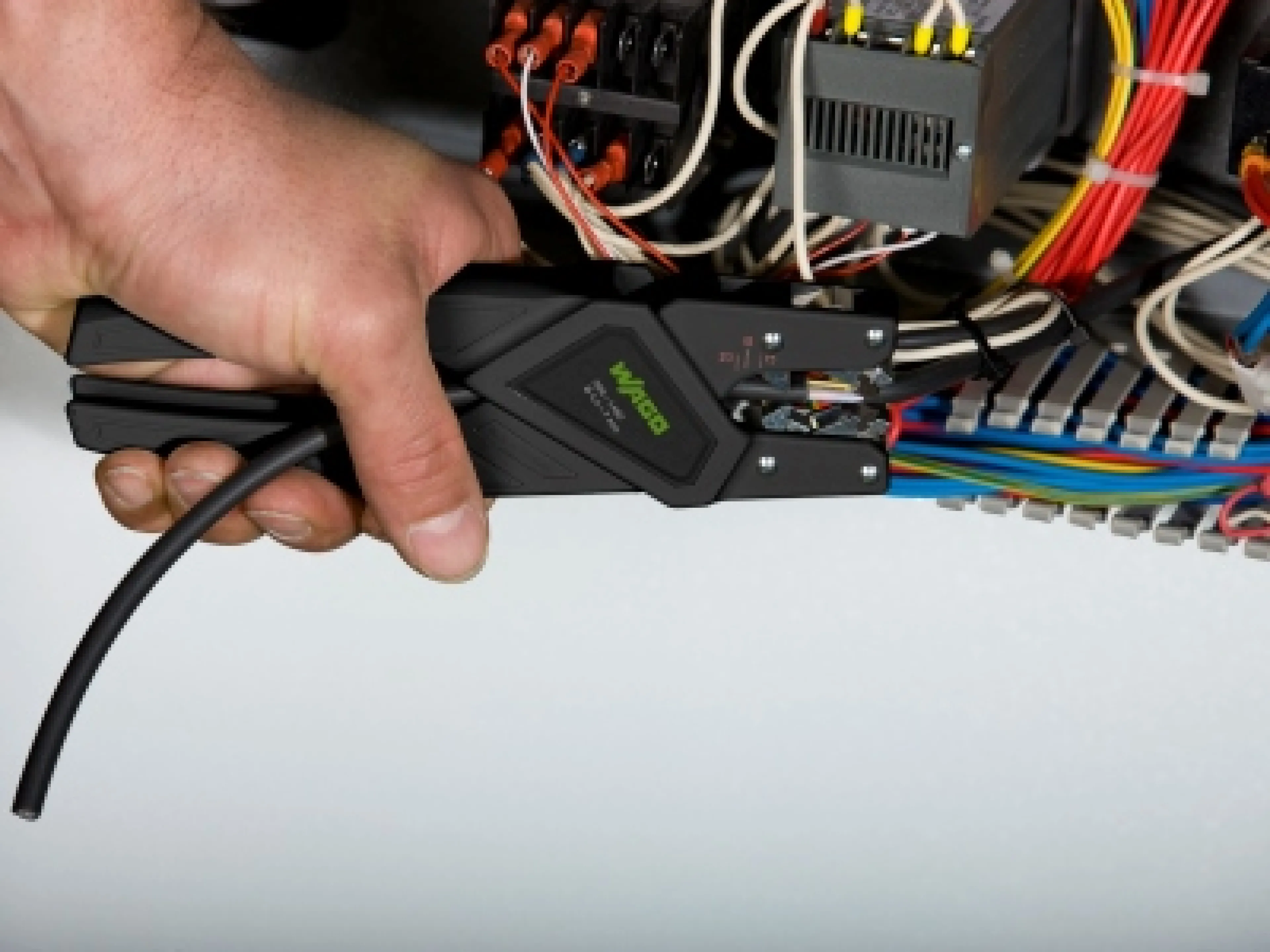 Neue Werkzeuge von Wago für die Gebäudeinstallation und den Schaltschrank