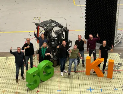 Das Fraunhofer IIS und der Bayfu unterstützten kompetent und herstellerneutral 5G-Entwicklungen im Testbed Industrie 4.0 im Nürnberger Nordostpark, Bild: Fraunhofer IIS Das Fraunhofer IIS und der Bayfu unterstützten kompetent und herstellerneutral 5G-Entwicklungen im Testbed Industrie 4.0 im Nürnberger Nordostpark, Bild: Fraunhofer IIS