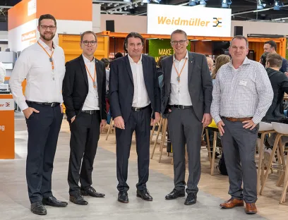 v.l.n.r.: Sebastian Stelzer (Weidmüller), Dr. Björn Griese (Weidmüller), Christian Pellkofer (Fortinet), Dr. Thomas Bürger (Weidmüller) und Roland Renner (Fortinet) haben die Partnerschaft auf der SPS in Nürnberg verkündet, Bild: Weidmüller v.l.n.r.: Sebastian Stelzer (Weidmüller), Dr. Björn Griese (Weidmüller), Christian Pellkofer (Fortinet), Dr. Thomas Bürger (Weidmüller) und Roland Renner (Fortinet) haben die Partnerschaft auf der SPS in Nürnberg verkündet