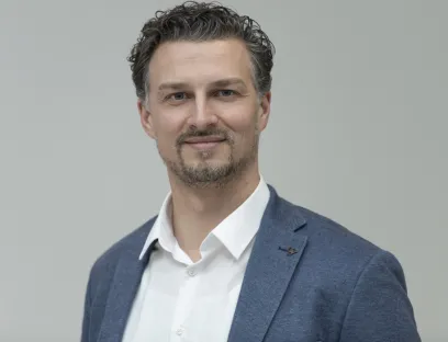 Mark Zimpfer, Leiter Marktmanagement Zweckbau bei Hager, Bilder: Hager Mark Zimpfer, Leiter Marktmanagement Zweckbau bei Hager