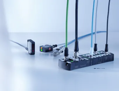 Auf das IO-Link Gesamtpaket kommt es an. Wenn das Zusammenspiel von Sensoren, leistungsstarken Mastern und einem herstellerunabhängigen Konfigurationstool stimmt, ist eine deutlich gesteigerte Maschinenperformance möglich. Bilder: Baumer Auf das IO-Link Gesamtpaket kommt es an. Wenn das Zusammenspiel von Sensoren, leistungsstarken Mastern und einem herstellerunabhängigen Konfigurationstool stimmt, ist eine deutlich gesteigerte Maschinenperformance möglich.