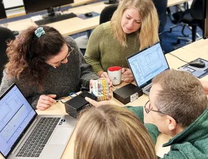 Im Codesys Hands-on Workshop auf dem Automatisierungstreff 2.0/2025 lernen Teilnehmer, virtuelle Steuerungen eigenständig aufsetzen
