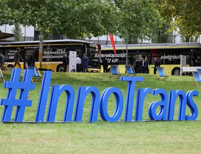 Die Innotrans 2026 rückt erstmals mit geführten Themenrundgängen KI und Robotik besonders in den Fokus