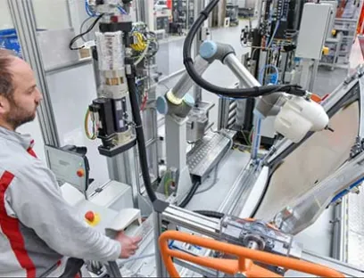MRK-Leichtbauroboter in der Endmontage bei Audi