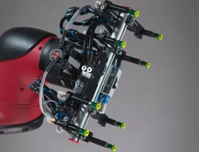 Rethink Robotics transformiert die Fertigungsbranche mit smarten, kollaborativen Robotern. Cobot Sawyer automatisiert 90 Prozent der Tätigkeiten, die traditionelle Automatisierungslösungen bisher nicht adressieren konnten. Sawyer wird über die Softwareplattform Intera gesteuert, Bild: Rethink Robotics Rethink Robotics transformiert die Fertigungsbranche mit smarten, kollaborativen Robotern