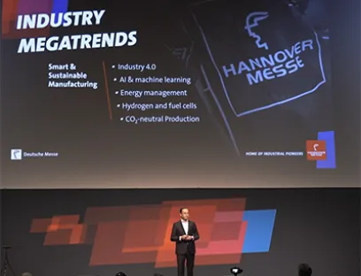 Zu den Top-Themen auf der Hannover Messe 2023 zählen Dekarbonisierung, Industrie 4.0, IT-Sicherheit, künstliche Intelligenz und maschinelles Lernen, Kreislaufwirtschaft, Logistik 4.0 sowie Wasserstoff und Brennstoffzellen, Bild: Tropal Media / Susanne Woggon Dr. Jochen Klöckler, Vorstandsvorsitzender Deutsche Messe