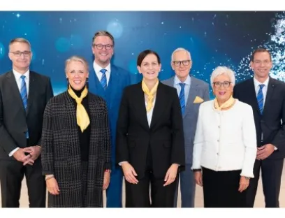 Familie Harting und der Vorstand der Harting Technologiegruppe freuen sich über das, trotz schwieriger Umstände, starke Umsatzwachstum