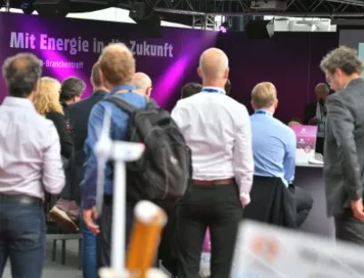 Husum Wind bringt erneuerbare Energien und Industrie - mit Konferenz, Forenprogramm und eigener H2 Area - zusammen, Bild: Husum Wind Husum Wind bringt erneuerbare Energien und Industrie zusammen
