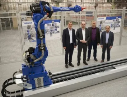 Freuen sich über die Kooperation zwischen der Hochschule Offenburg und Yaskawa