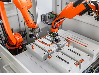 Die Automatisierung des Handlings von biegeschlaffen Teilen ist bis heute eine große Herausforderung. Das Team von Liebherr hat diese in seiner Applikation erfolgreich gemeistert, Bild: Kuka Die Automatisierung des Handlings von biegeschlaffen Teilen ist bis heute eine große Herausforderung. Das Team von Liebherr hat diese in seiner Applikation erfolgreich gemeistert
