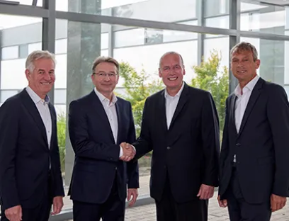 v.r.n.l.: Dr. Dipl.-Ing. Eberhard Veit, Dirk Görlitzer, Frank Stührenberg und Dr. Frank Eisert, Bild: Phoenix Contact v.r.n.l.: Eberhard Veit, Dirk Görlitzer, Frank Stührenberg und Frank Eisert von Phoenix Contact