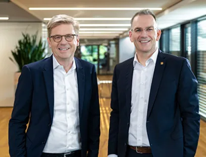 v.l.n.r.: Dr. Mats Gökstorp, Vorstandsvorsitzender Sick, und Peter Selders, CEO der Endress+Hauser Gruppe, Bild: Sick Dr. Mats Gökstorp, Vorstandsvorsitzender Sick, und Peter Selders, CEO der Endress+Hauser Gruppe
