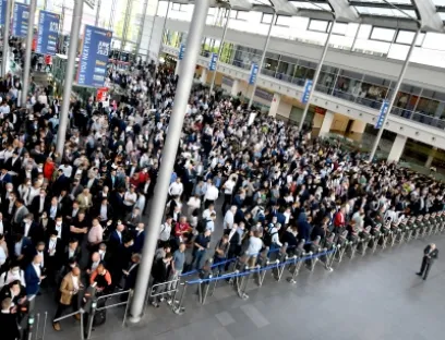 Bereits 2022 war das Besucherinteresse sehr hoch. Die „ees Europe“ wird ab 2023 in mehr als drei Messehallen stattfinden, Bild: Solar Promotion „ees Europe“ ab 2023 in mehr als drei Messehallen