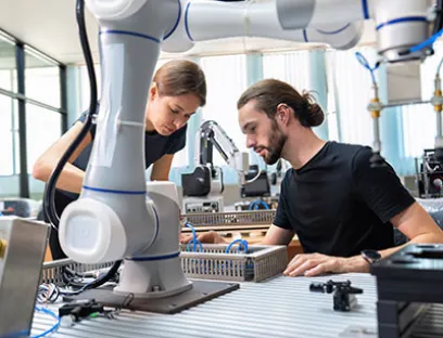 Der ZVEI hält das Wachstumschancengesetz für ein wichtiges Signal für die Wirtschaft, Bild: Tongpool / Adobe Stocks Cobot-Entwicklung