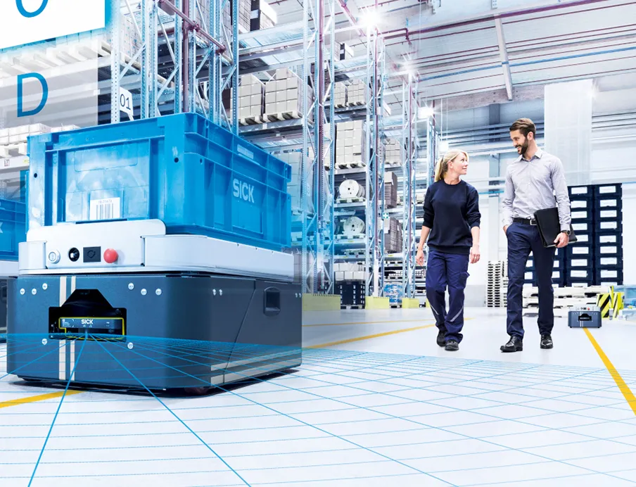 Bei Konstruktion und Bau von FTS und mobilen Robotern ist herstellerseitig ein ganzes Bündel aktueller Anforderungen und sicherheitstechnischer Aspekte zu beachten, Bild: Sick Bei Konstruktion und Bau von FTS und mobilen Robotern ist herstellerseitig ein ganzes Bündel aktueller Anforderungen und sicherheitstechnischer Aspekte zu beachten