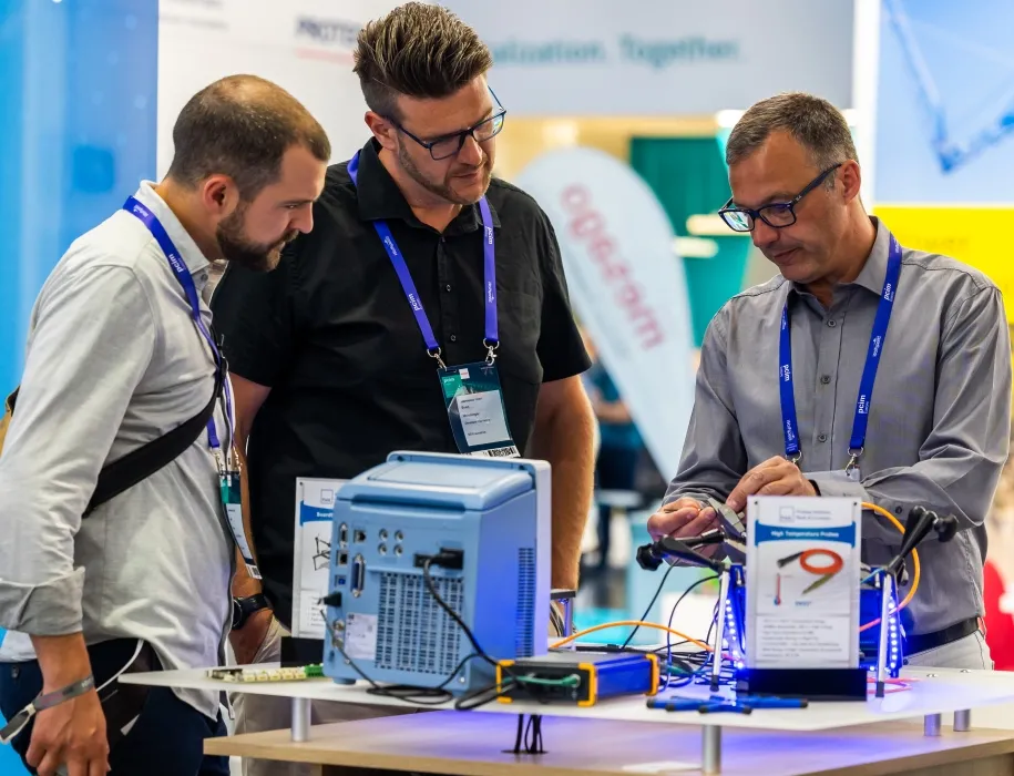 Besucher finden auf der Fachmesse und Konferenz eine Vielzahl an Angeboten, um sich über nachhaltige Ansätze in der Leistungselektronik zu informieren und neue Potenziale für eigene Anwendungen zu identifizieren, Bild: Mesago Messe Frankfurt / Arturo Rivas Gonzalez Besucher finden auf der Fachmesse und Konferenz eine Vielzahl an Angeboten, um sich über nachhaltige Ansätze in der Leistungselektronik zu informieren und neue Potenziale für eigene Anwendungen zu identifizieren
