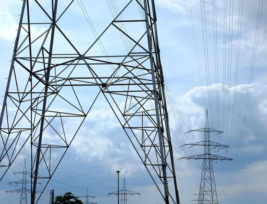 Die Studie von Schneider Electric und Handelsblatt Research Institute zeigt einen hohen Investitionsbedarf in Verteilnetze, Bild: Holger Schué / Pixabay Studie zeigt hohen Investitionsbedarf in Verteilnetze