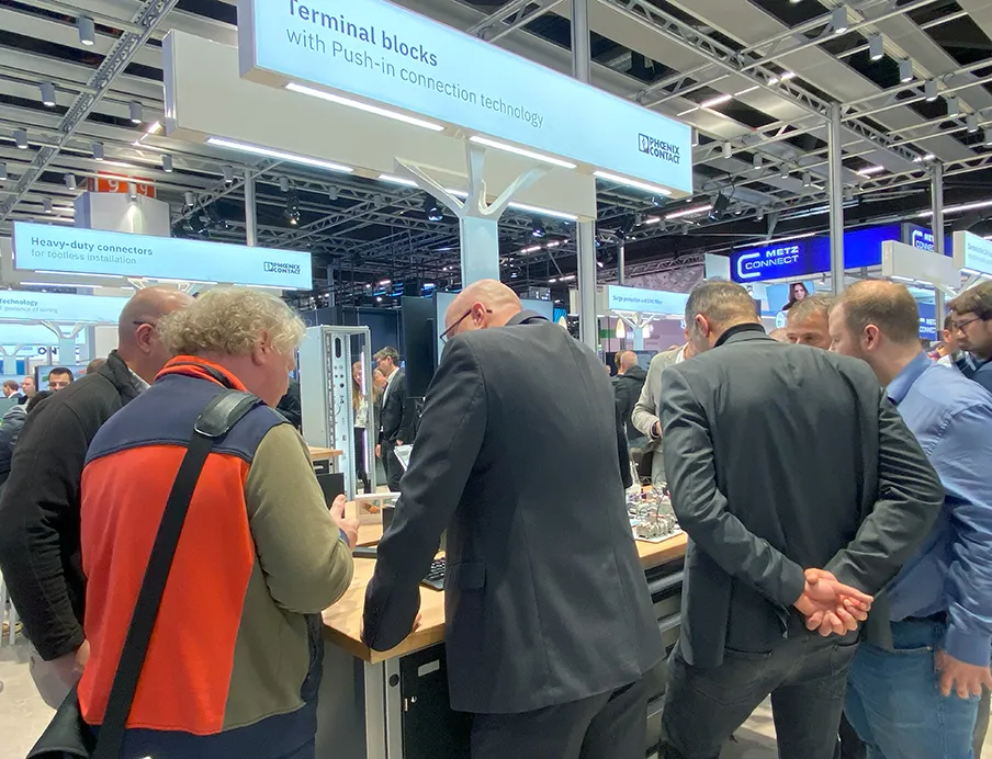 Reger Austausch auf der SPS - Smart Production Solutions