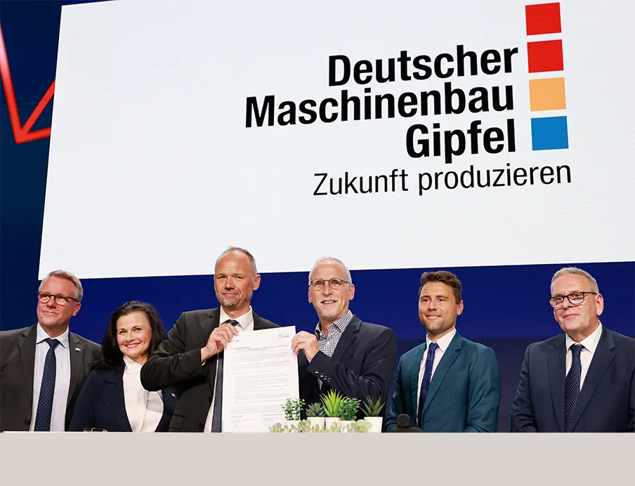 Auf dem 15. Deutschen Maschinenbau-Gipfel in Berlin unterzeichneten Dänemarks nationales Robotik-Cluster Odense Robotics und VDMA Robotik + Automation eine Kooperationsvereinbarung