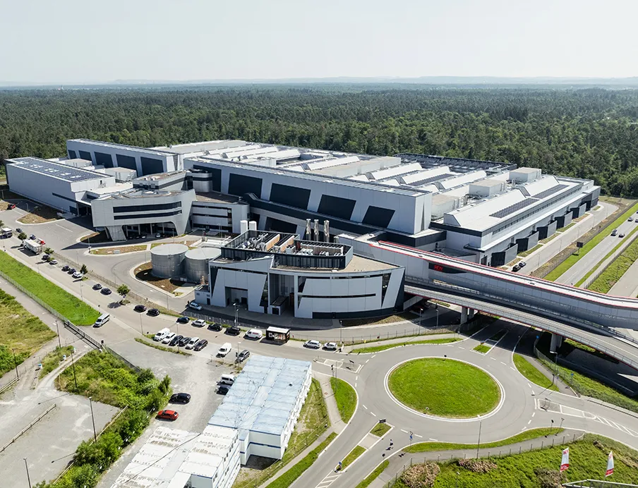 In Graben-Neudorf fertigt SEW-Eurodrive Getriebeteilen in seinem neuen Werk, Bild: SEW-Eurodrive In Graben-Neudorf fertigt SEW-Eurodrive Getriebeteilen in seinem neuen Werk