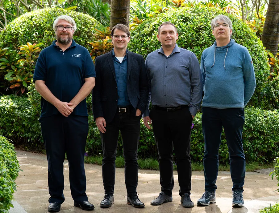 Das neue „GenICam“-Vorsitzenden-Team James Falconer, Michael Schmidt, Marcel Naggatz und Christoph Zierl, Bild: EMVA