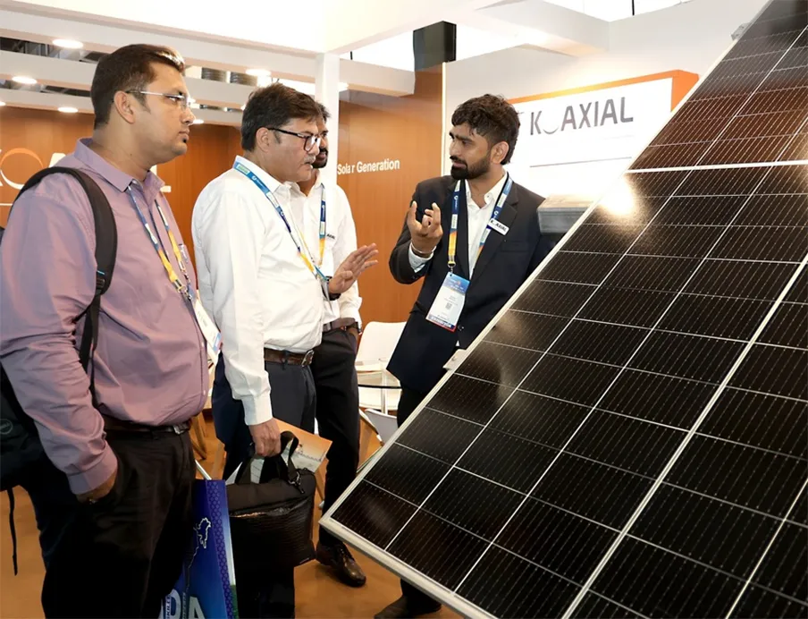 Viele interessierte Besucher auf der Intersolar India, seit 2009 ein fester Treffpunkt der Branche in Indien