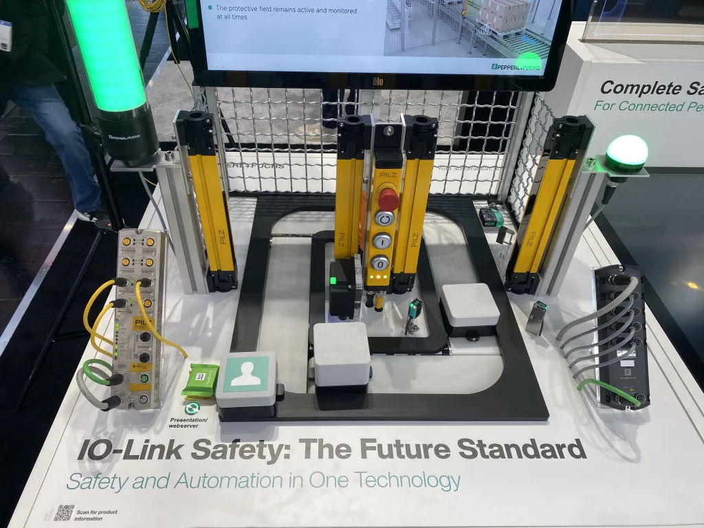 Pepperl+Fuchs und Pilz rücken im Rahmen einer kürzlich beschlossenen Kooperation näher zusammen und haben in Hannover erstmal eine gemeinsame Lösung vorgestellt