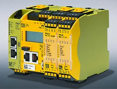 Analogeingangsmodul erweitert die Produktfamilie der konfigurierbaren, sicheren Kleinsteuerungen und bietet eine schnellere Verarbeitung und optimiertere Diagnose, Bild: Pilz Analogeingangsmodul PNOZ m EF 4AI