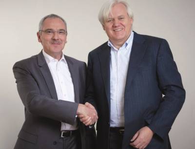 Hans Beckhoff, Geschäftsführender Inhaber von Beckhoff Automation, und Martin Kristof, Geschäftsführer der ADL Embedded Solutions GmbH