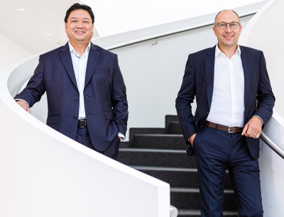 Der Kuka Vorstand: CFO Alexander Tan (links) und CEO Peter Mohnen