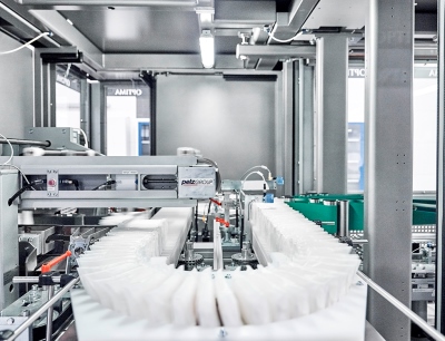 Pro Tag produziert eine Maschine der Pelzgroup durchschnittlich 50.000 Verpackungseinheiten
