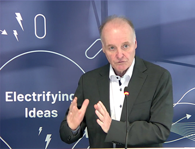 ZVEI-Präsident Dr. Gunther Kegel zieht auf der Jahresauftaktpressekonferenz Bilanz für die deutsche Elektroindustrie