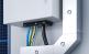 Durch das Kabeldurchführungssystem lassen bis zu 40 Kabel mit der hohen Schutzart IP66 in Schaltschränke und Gehäuse einführen
